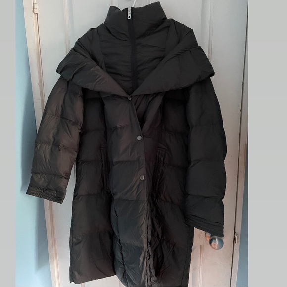Women’s Snow Jacket - Picture 2 of 4